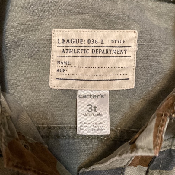 Carters camo print jacket size 3t - Picture 2 of 3